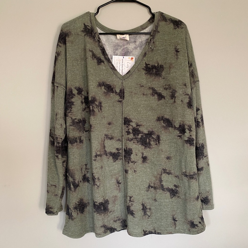BiBi Olive Green and Black Tie-Dye V-Neck Sweater
